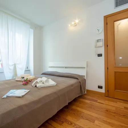 Savoia Schubert 0-23 Apartman